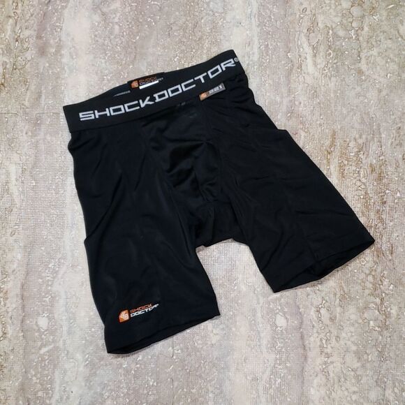 SHOCK DOCTOR BOYS COMPRESSION SHORT NEW  (NO CUP) - Picture 1 of 5